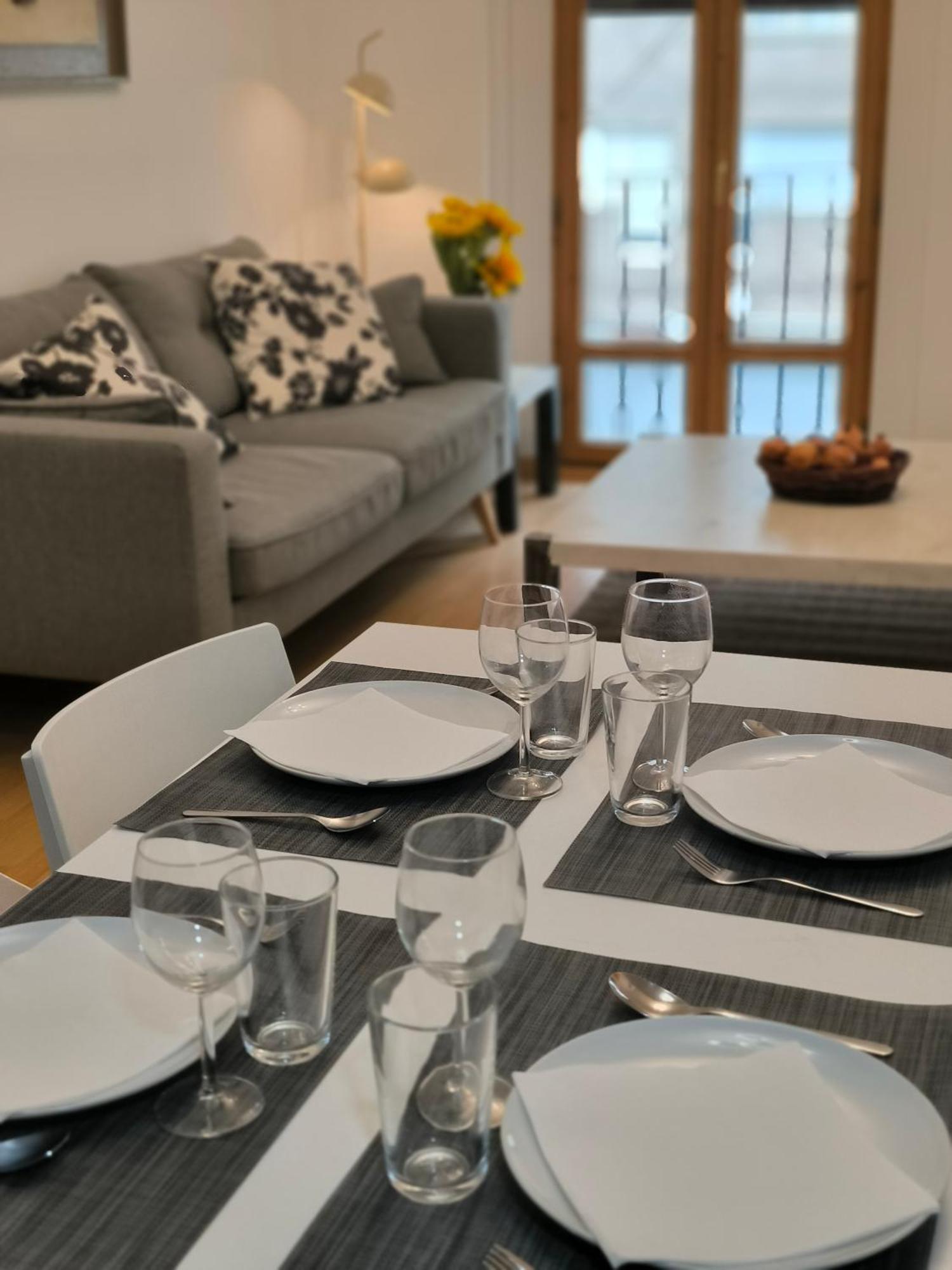 El Loft Del Casco By Alogest Apartment Zaragoza Ngoại thất bức ảnh